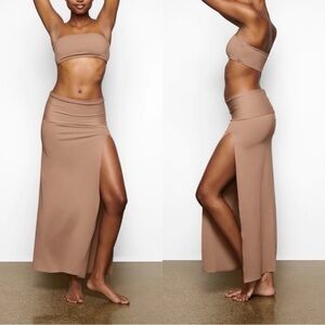 Skims Swim High Split Sexy Shaping Long Sarong Skirt ~ Size Large 💚🍄